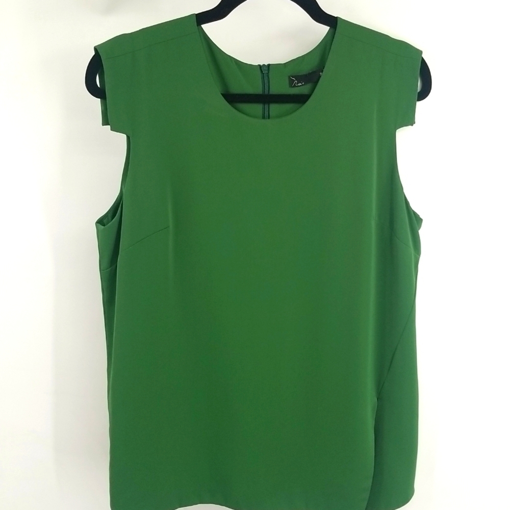 Noir EverGreen Sleeveless Scoop Neckline Blouse